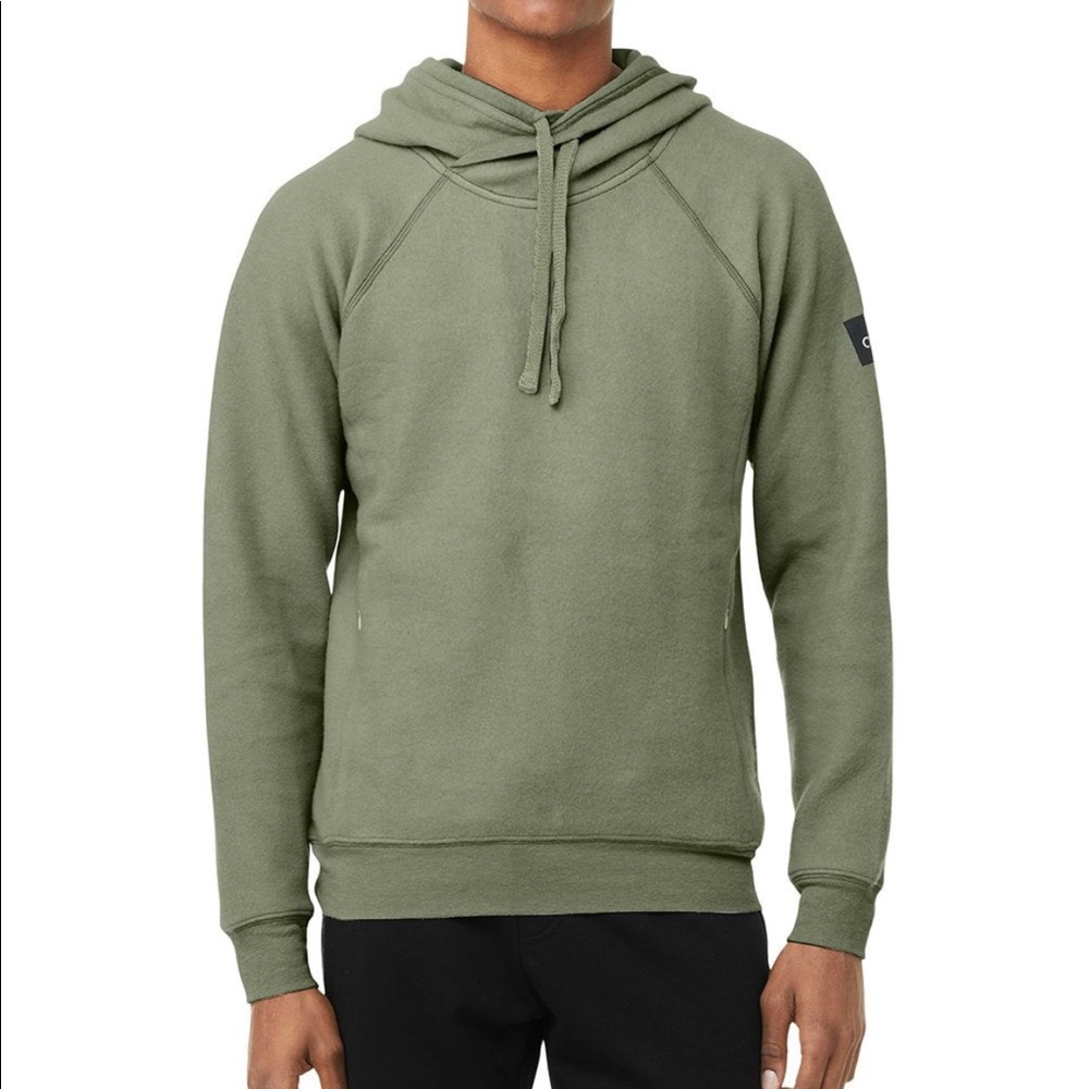 Alo Yoga Unisex Triumph Hoodie in Eucalyptus